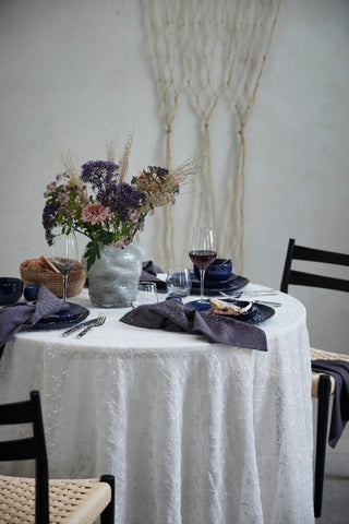 Eloise tablecloth 280x160 cm. off-white embroidery